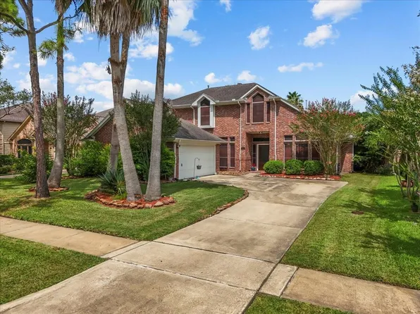 306 Vantage Pointe Circle, League City, TX 77573