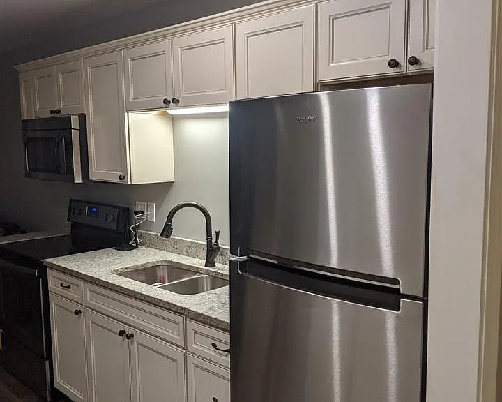 5513 Bay Village Dr #10 — Photo 3