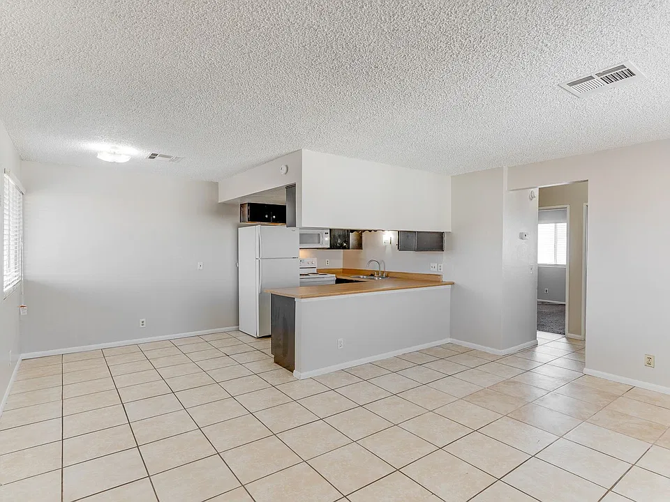 805 Palo Verde Dr #C