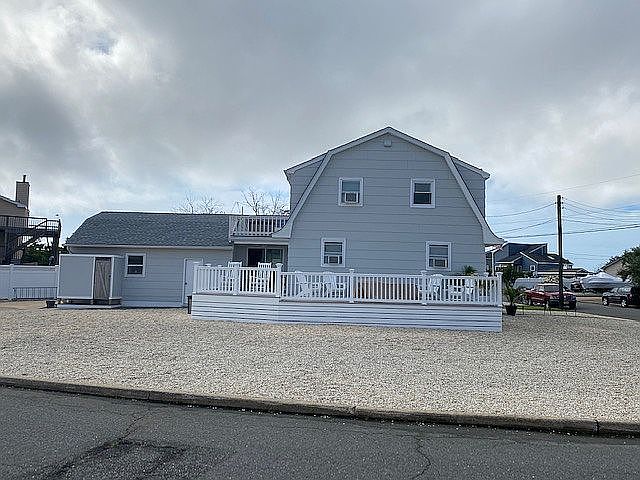 2nd image of 439 Schoderer Ln