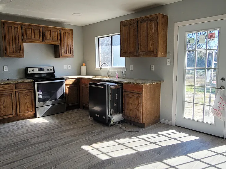 6904 Misty Glen Ct — Photo 7