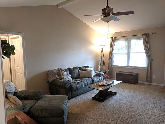 2nd image of 4055 Hedgewood Ct