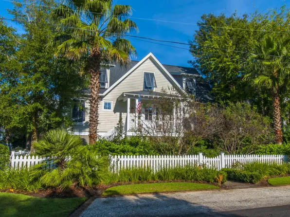 3 William St, Mount Pleasant, SC 29464