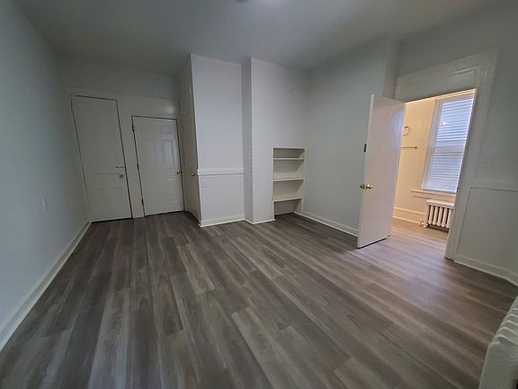 3rd image of 1462 Summer St APT 1