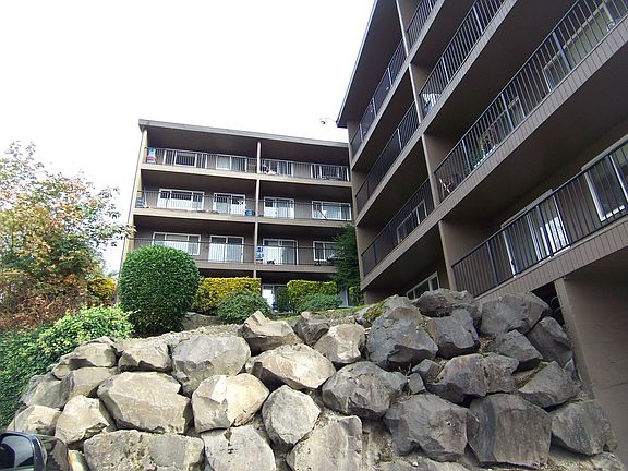 5th image of 2655 14th Ave W APT 307