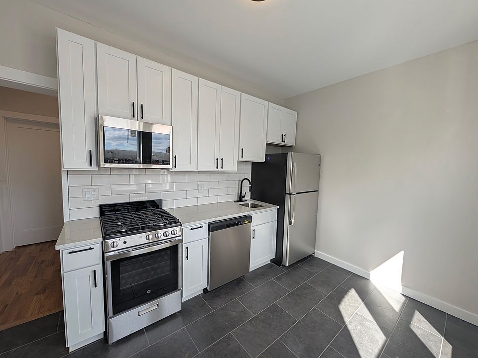 1st image of 179 Madison St APT B9
