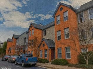 2105 N Rolfe St APT B, Arlington, VA 22209