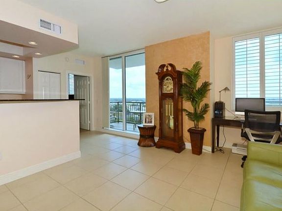 4th image of 800 N Tamiami Trl Unit 1104
