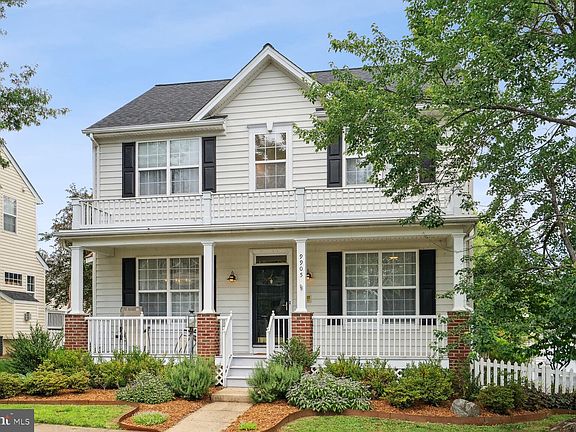 3rd image of 9905 Airedale Ct