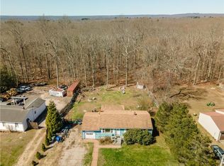 137 North Rd, Hopkinton, RI 02833