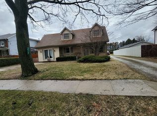 678 1st St, Dundee, MI 48131