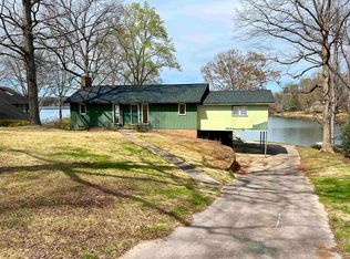 122 Lake Bowen Dr, Inman, SC 29349