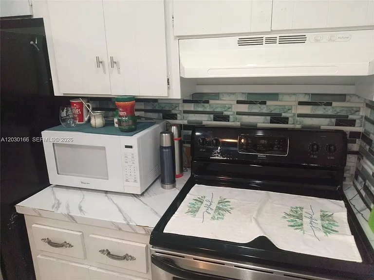 13390 NE 7th Ave #207 — Photo 9