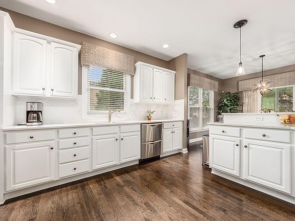 2nd image of 6614 Montchanin Ct