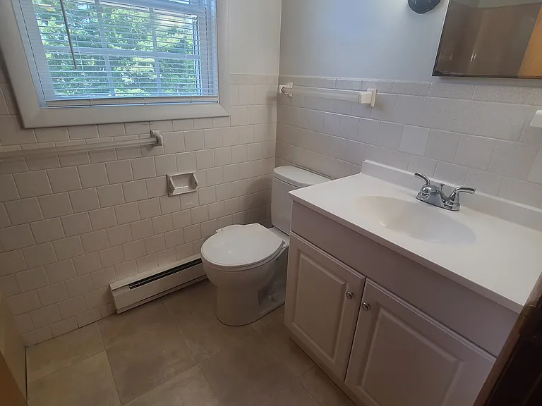 6 Azalea Ct #G — Photo 5