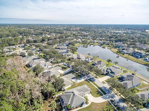 3rd image of 1637 Town Park Dr
