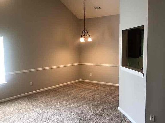 3rd image of 2055 Mulberry Ln