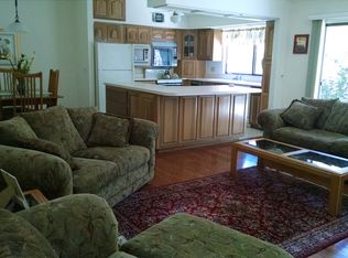 121 Linkside Dr, Saint Simons Island, GA 31522