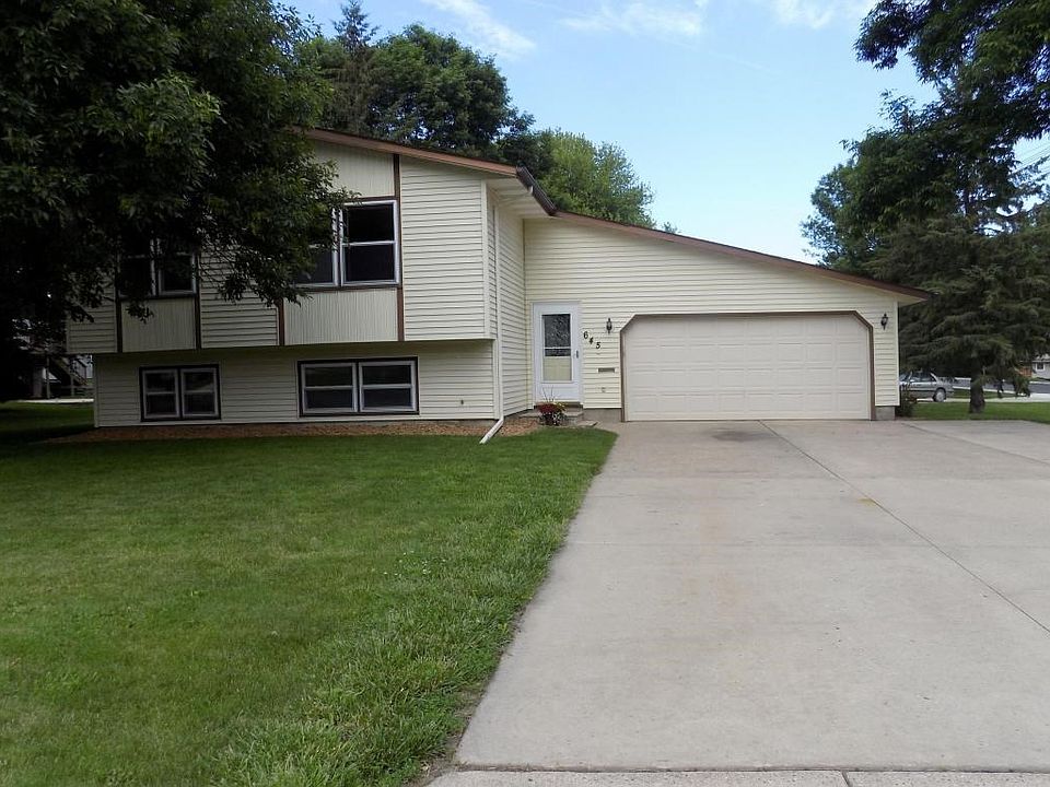 New 645 Allan Ave