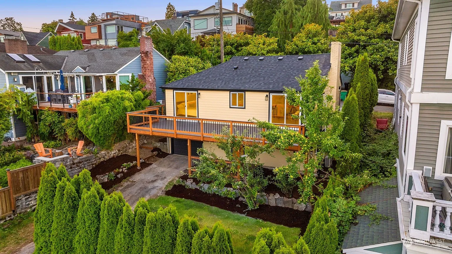 3814 33rd Avenue SW photo 1
