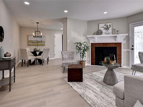 5th image of 1 Miller Rd