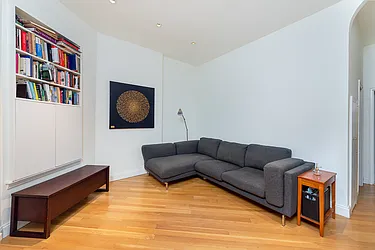 Rented by Metropolitan Res. Partners