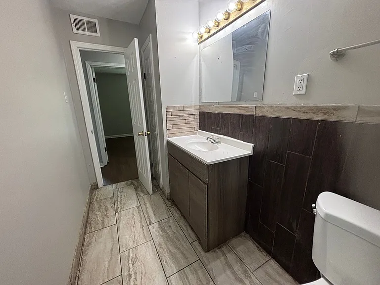 2771 Northmeade Ave — Photo 63
