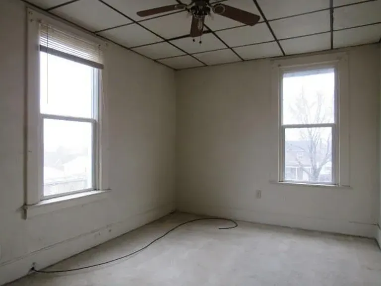 223 Searight Ave — Photo 9