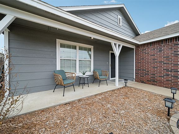 3rd image of 122 Dp Newman Cir
