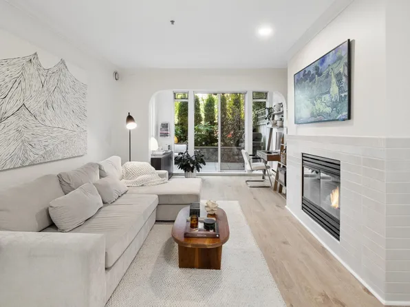 155 E 3rd St #114, North Vancouver, BC V7L 1E5