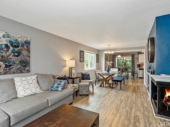 3rd image of 16909 20th Avenue Ct E