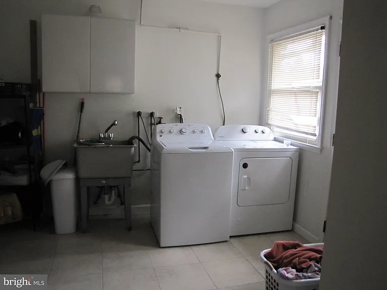 436 S Suffolk Dr — Photo 7