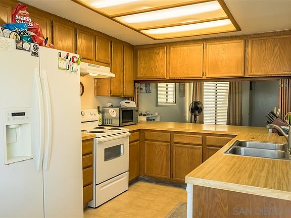 5th image of 12741 Laurel St Unit 47