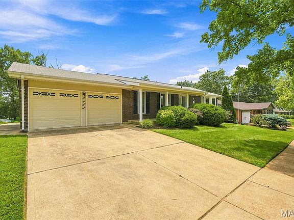 2nd image of 5288 Bloomfield Dr