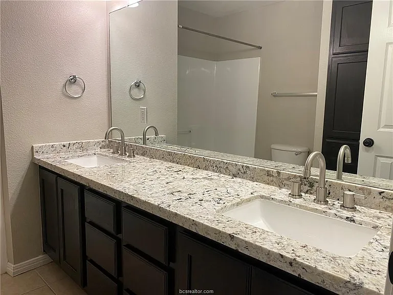 1610 Rock Hollow Loop — Photo 15