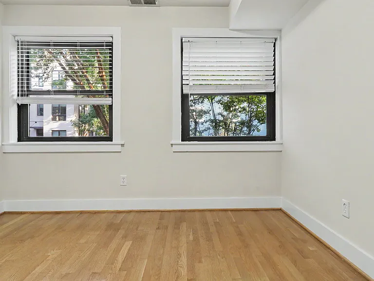 1300 K St SE #103 — Photo 6