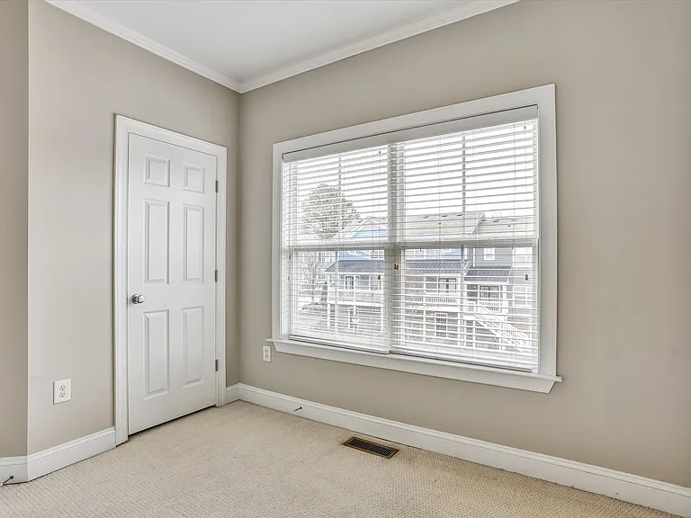 324 Carlyle Park Dr #1 — Photo 8