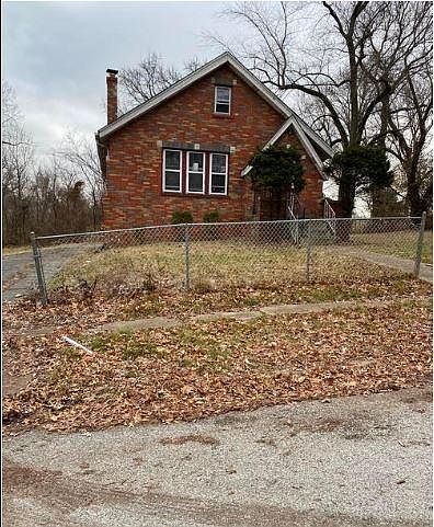 1st image of 2134 Rose Bud Ave
