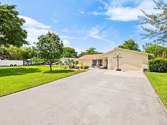 2nd image of 8645 PINTO Drive