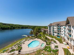 25 Pen Lake Point Rd #403, Huntsville, ON P1H1A9