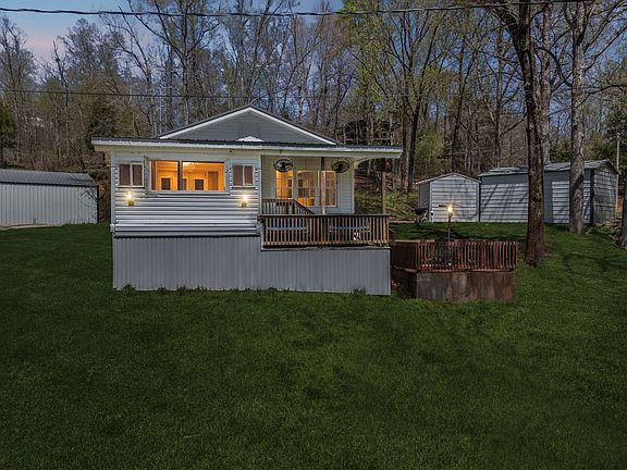 3rd image of 11460 Crooked Creek Rd