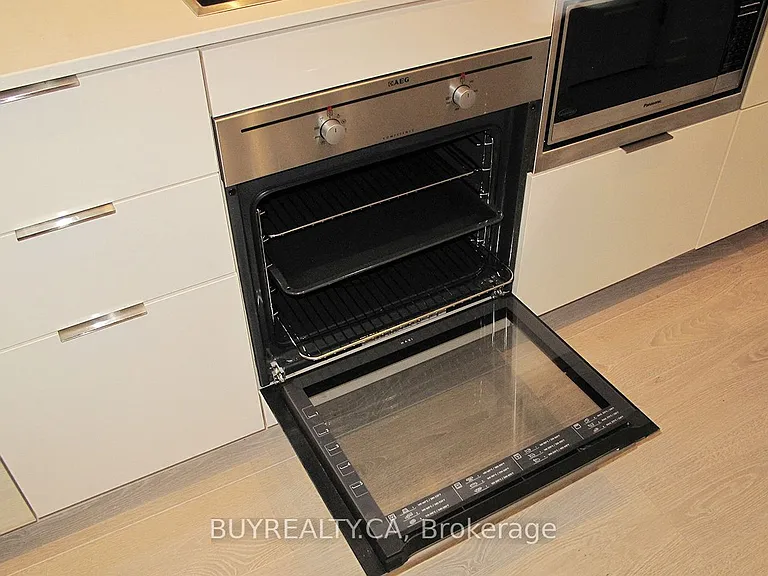88 Scott St #601 — Photo 21