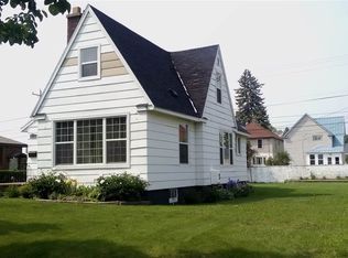 712 W Genesee St, Iron River, MI 49935