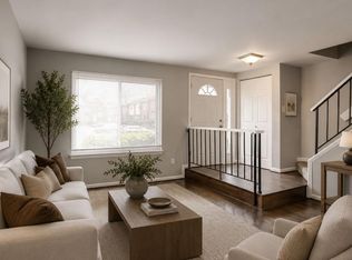 1102 Barnaby Ter SE, Washington, DC 20032