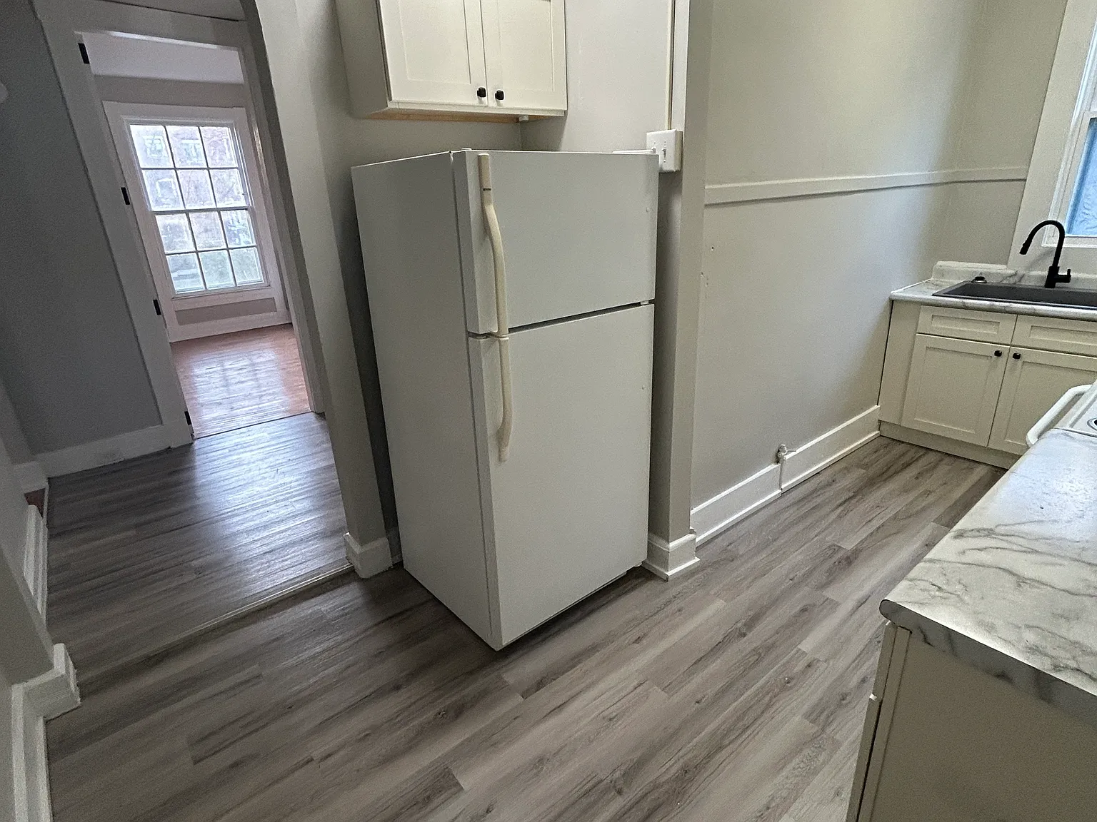 3 bed, 1000 sqft, $1,500 — Photo 3