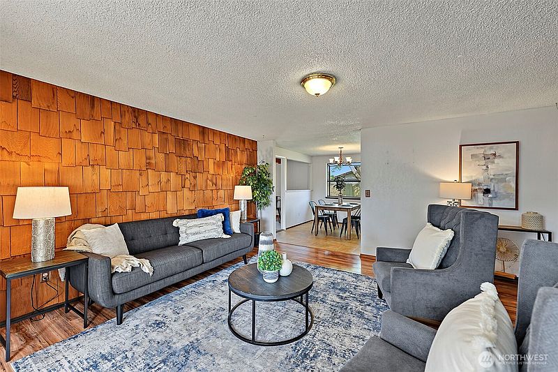 4th image of 140 Jefferson Avenue