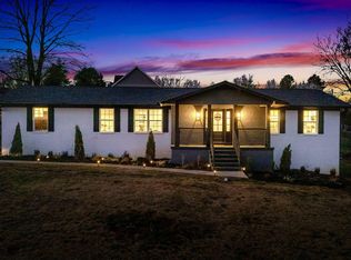 3218 Nickle Point Dr, Maryville, TN 37803
