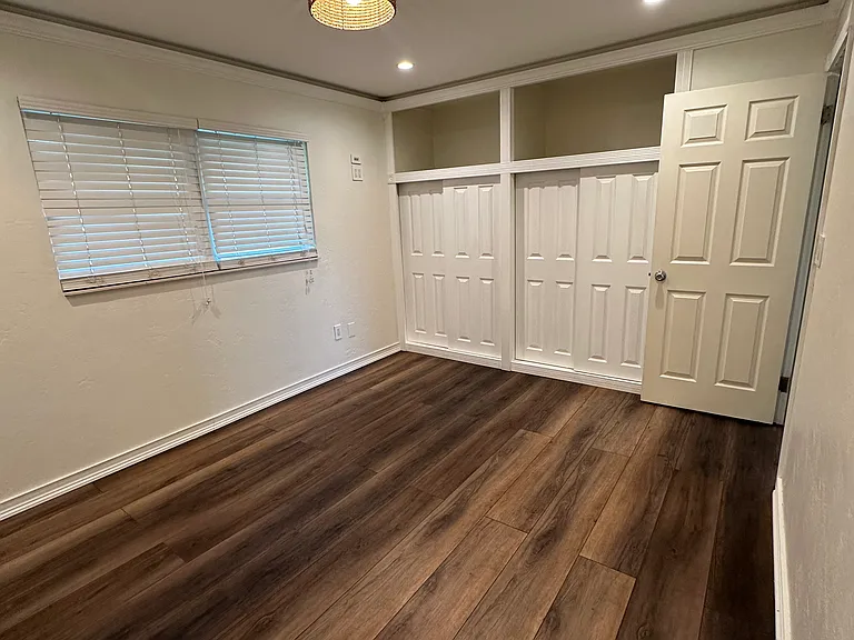 7355 Meadowlawn Dr N — Photo 14