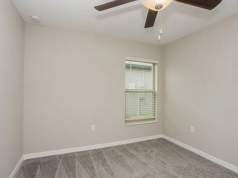 15306 Miller Creek Dr — Photo 12