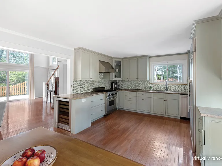 13 Diane Dr — Photo 5